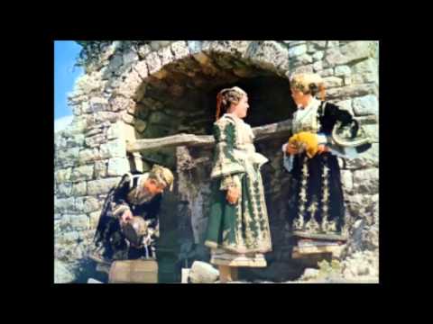 TV REAL Sazet e Leskovikut kenga e Gjetheze kendojne Thoma & Nesti Lito ( Fest Gjirokaster 1978 )