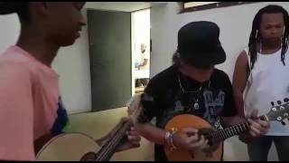 "Lamentos"Armandinho, Luis Fernando, Victor Cortez e Arthur Rodrigues.