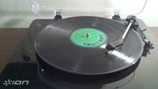 Gladys Knight and The Pips - Walk Softly