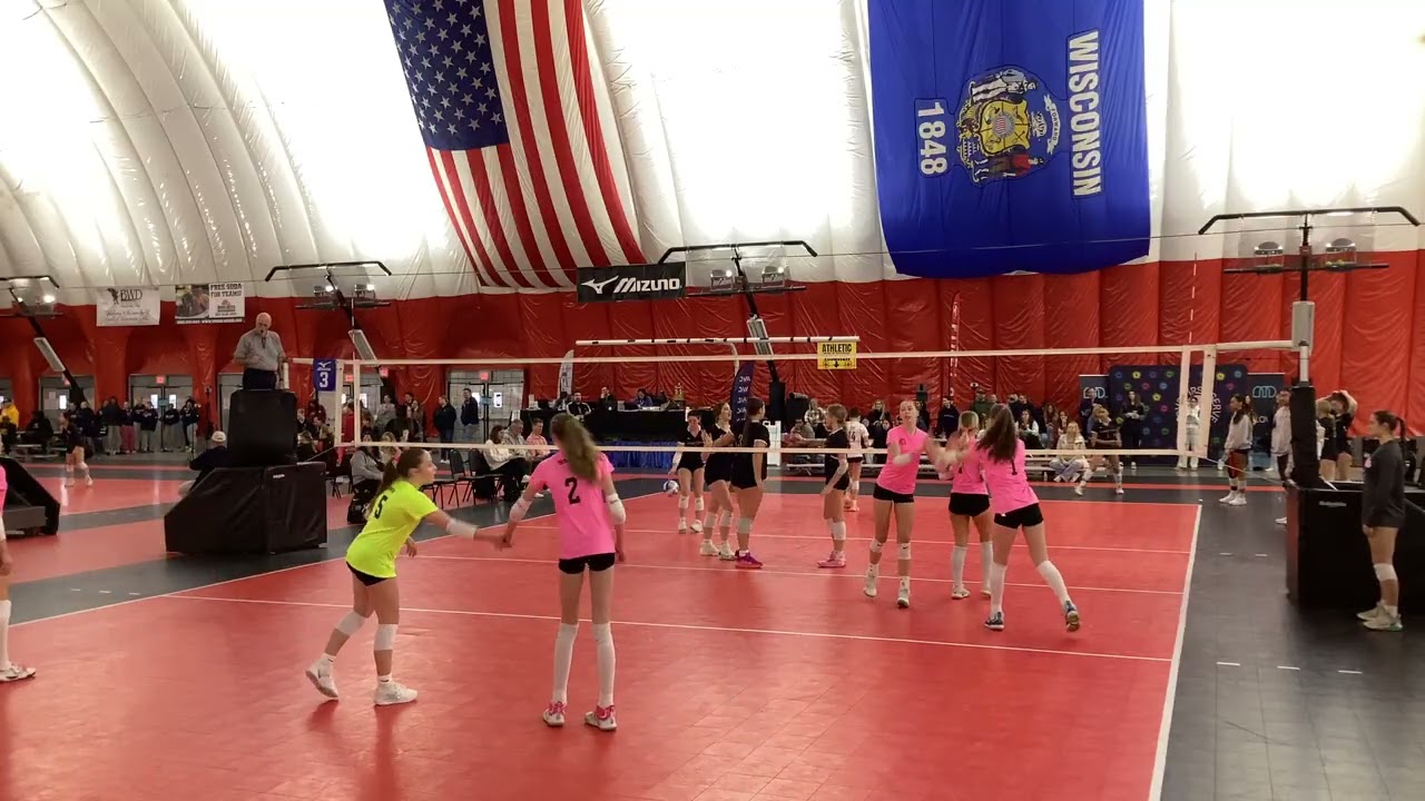 Showcase Wisconsin Dells-SMV 15-1 vs Spiketown 15-1 (pool play)