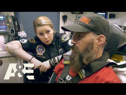 Holly Aids Man Struggling to Self-Detox From Alcohol | Nightwatch | A&E