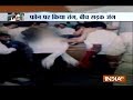 Moradabad: Girl thrashes eve-teaser in front of Police