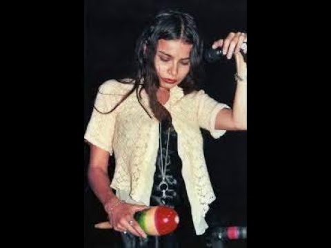 P. 2 Young Hope Sandoval - rare photos. (Hope Sandoval & the Warm Inventions - jovem - fotos raras).