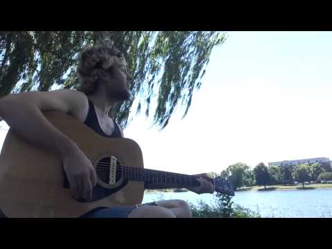 ELIJAH TUCKER - Brokedown Palace