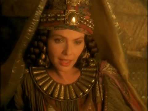 La Bible   Esther femme au destin providentiel Film complet en français