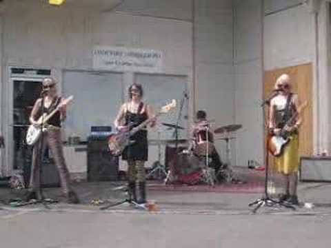 The Ovulators at the Whiteaker Block Party 8-18-07