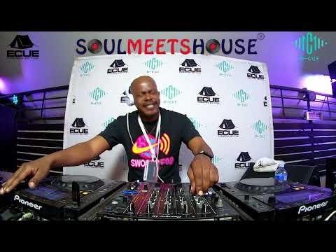 DJ  YOUNG  live at WHOLESOME BY ECUE8.0 X SOUL MEETS HOUSE