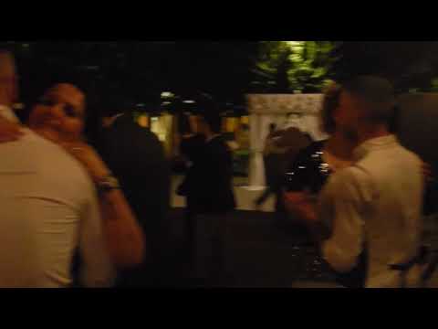 un romantico ballo sposi (con amici)