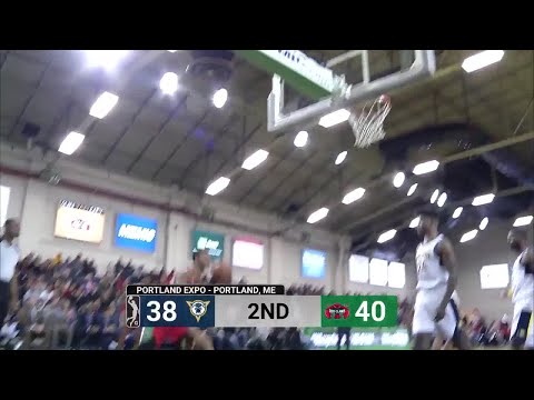 PJ Dozier with the huge dunk!