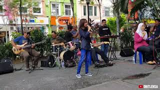 Download lagu Caliph Buskers | Berpisah Jua feat Nurul Iman mp3