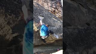 Video thumbnail of La raja, 6c. El Cogul