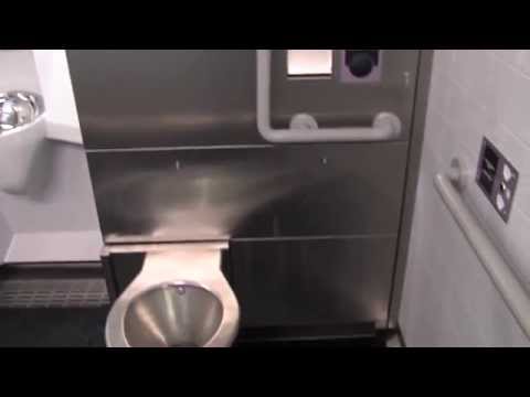 Servizio Igienico Automatico Autopulente/Automatic Self Cleaning Toilet