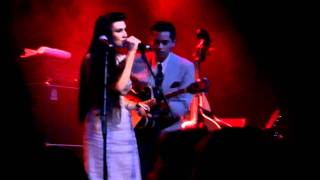 Polly Put The Kettle On (Live) - Auckland 16/1/11 - Kitty Daisy & Lewis
