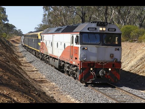G532, S313 and S303 on 9178 grain from Quambatook to Appleton Dock- 2/4/18