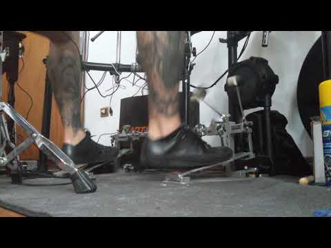 Meshuggah "Bleed" kick pattern playing with Axis Pedal A longboards.