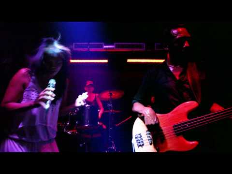 FSB Jam feat. Kris Jefferson & the Groove Masters - Sheila Fernandez _ L.O.V.E. @ Luftbad 5.8.2010