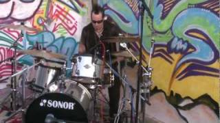 Charlie Zeleny: Drumageddon Brooklyn: Drummer Solos Up Brooklyn Building in One Take