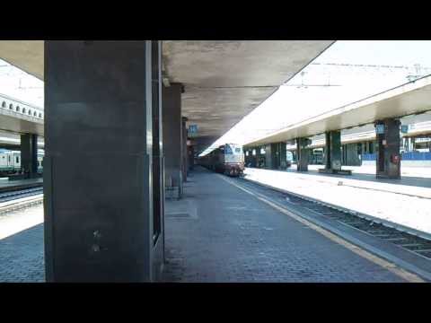 E656.046 + E402.141 in partenza con l' IC 553 Roma Termini - Reggio Calabria Centrale