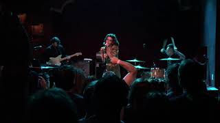 meg   09   tear me to pieces