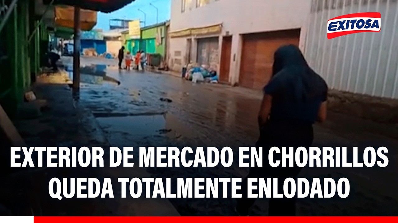 🔴🔵 Exterior de mercado en Chorrillos queda totalmente enlodado: Comerciantes pierden prodcutos