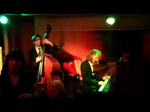 Niels von der Leyen Trio - Phoenix Blues (live)