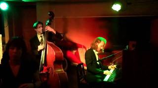 Niels von der Leyen Trio - Phoenix Blues (live)