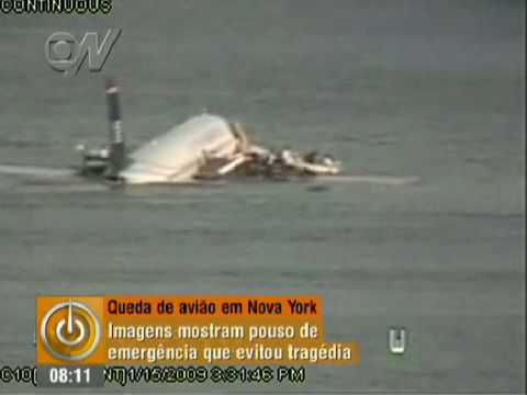 Vídeo mostra pouso de emergência de avião no Rio Hudson, em Nova York (2009)