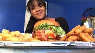 BUGGING OUT 4 BURGERS 🍔 Delicious turkey burger #MUKBANG !