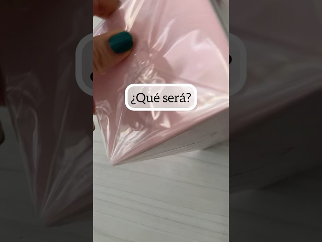 Vídeo relacionado con O Boticário Lily Crema Hidratante Corporal | Loción Corporal Perfumada | Fragancia Prolongada Flor del Lirio y 48 Horas de Hidratación | 250 g