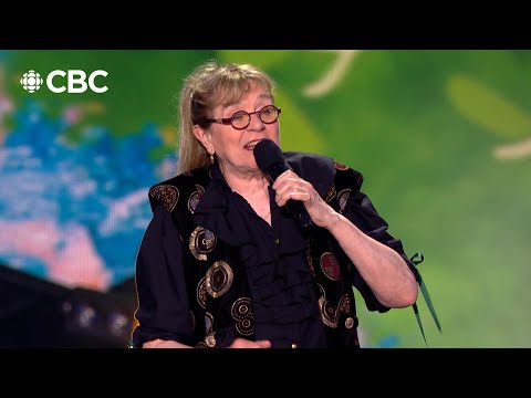 Morgan Grace & Edith Butler perform Bowing The Strings / Paquetville | Canada Day 2025