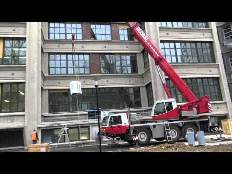 Installation de la "RMN 800" au département de Chimie