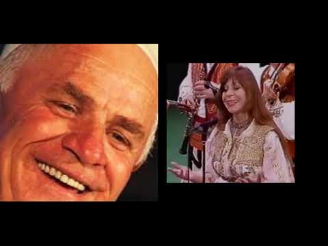 Zune fushat dritherojne   Muzeqare  perpunoi A Peçi  kendojne Vaçe dhe Hysni Zela