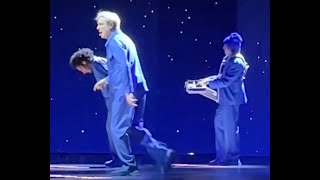New DAVID BYRNE Live! "INDEPENDENCE DAY": Cool 'Catherine Wheel' cut! Oct. 2025