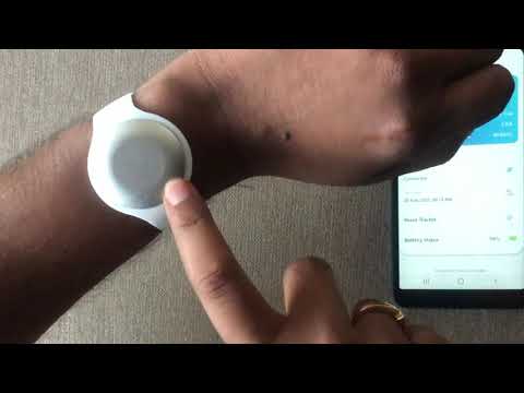 How to wear your Muse Cue