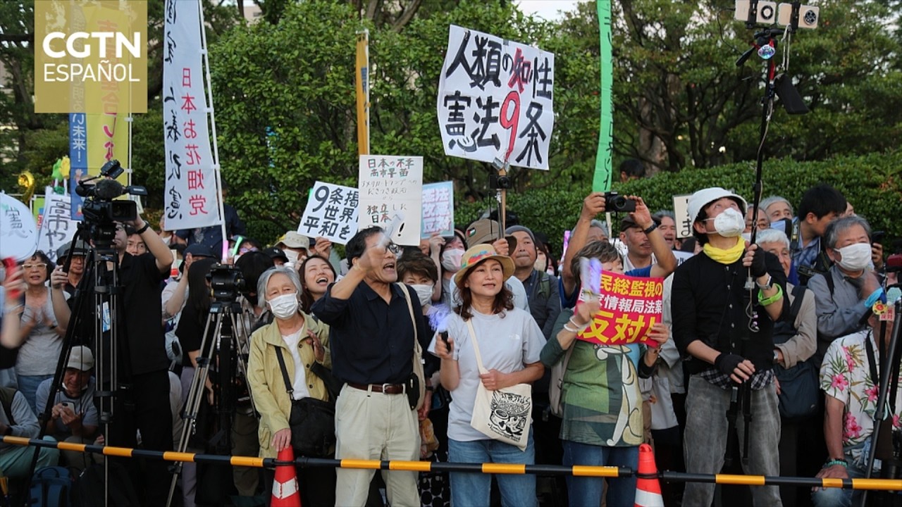 Miles de personas protestan en Japón contra la agenda militarista del Gobierno de Takaichi