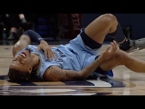 Ja Morant gets a HARD SCREEN and leaves the game