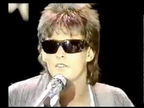 The voice of Peter's Ries in the song (everlasting love)