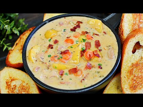 New England Creamy Clam Chowder Soup Recipe - Soooo Comforting!