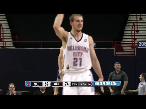 Kaleb Tarczewski with the dunk!