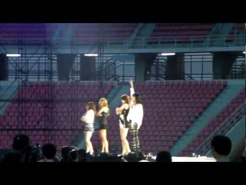 120407 [Fancam] MISS A - Bad Girl Good Girl (KMW in Bangkok)