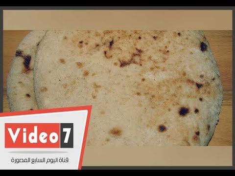 الجائزة الكبرى مواطن يعثر على جنيه فى رغيف عيش