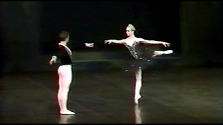 Swan Lake - III Act - Sylvie Guillem, Manuel Legris, Cyril Atanasoff