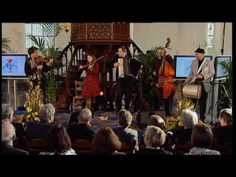 Shtetl Band Amsterdam plays Vos Shpilste, Village Klezmer by Gregor Schaefer