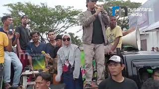 WARGA DATANGI KANTOR DEVELOPER PERUM VILLA KENCANA CIKARANG