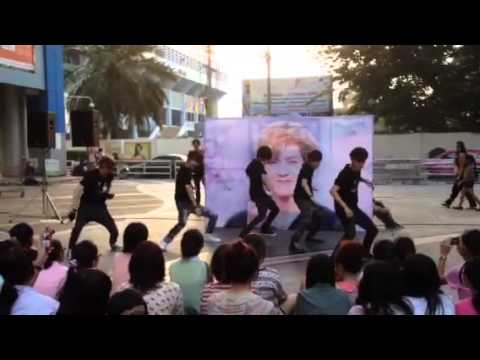 [FANCAM] 201012 History&MAMA - Millenium Boy @ MBK