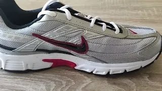 Pánská běžecká obuv Nike Initiator stříbrná