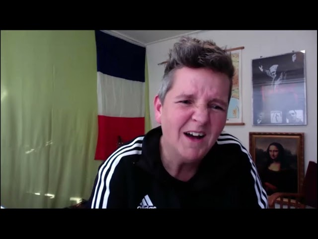 Vídeo relacionado con Les chansons d'abord (Fiction, Poetry & Drama)