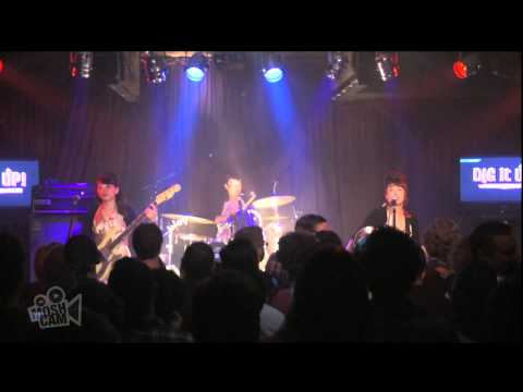 The 5.6.7.8's - Barracuda (Live at Dig It Up!) | Moshcam