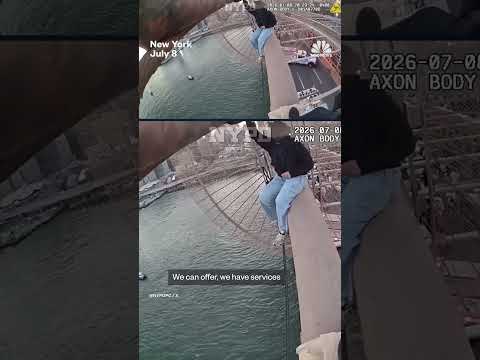 NYPD reach woman trying to jump from Brooklyn Bridge