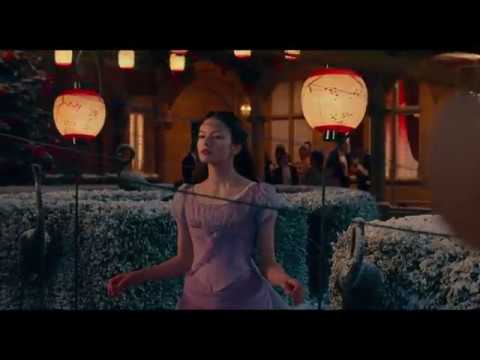 "Clara Follows Gift" Clip/ The Nutcracker and The Four Realms - Mackenzie Foy- 2018